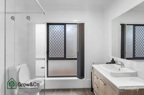 Property photo of 67 Samford Drive Holmview QLD 4207