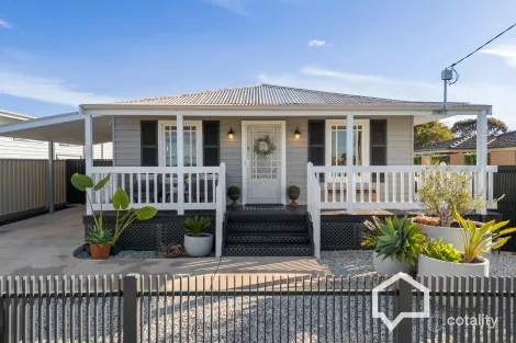 16 Smalley St, California Gully, VIC 3556