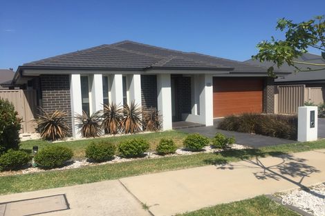 Property photo of 58 Alinta Promenade Jordan Springs NSW 2747