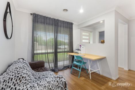 Property photo of 17 Greenwood Rise Broadford VIC 3658