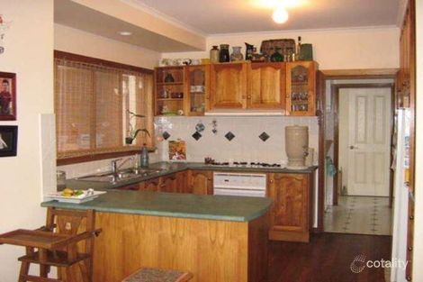 Property photo of 4 Damian Court Regency Downs QLD 4341