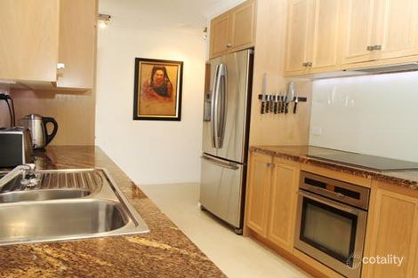 Property photo of 28/21 Pixley Street Kangaroo Point QLD 4169