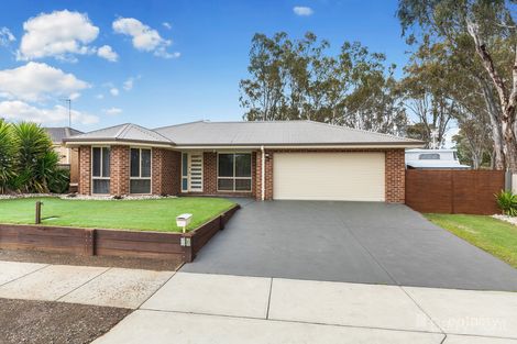 Property photo of 17 Greenwood Rise Broadford VIC 3658