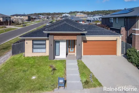 Property photo of 16 Cherry Ballart Road Gisborne VIC 3437