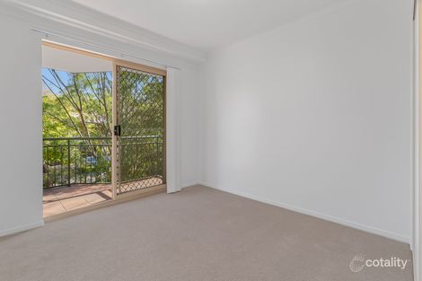 Property photo of 1/24 Depper Street St Lucia QLD 4067