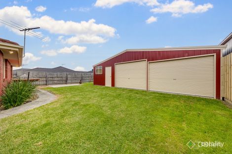 Property photo of 40 Thomas Place Pakenham VIC 3810