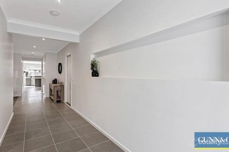 Property photo of 6 Caspian Circuit Point Cook VIC 3030