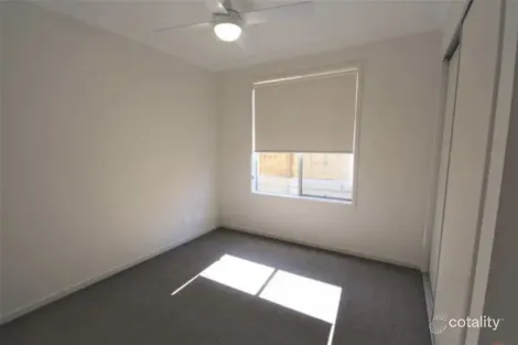 Property photo of 5 Napier Circuit Silkstone QLD 4304