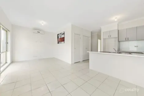 Property photo of 2/40 McCubbin Way Caroline Springs VIC 3023