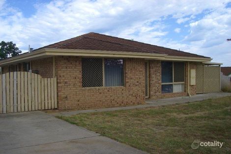 18 Welbourne Hts, Parmelia, WA 6167