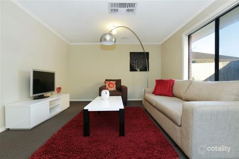 Property photo of 26 Hanrahan Wynd Lynbrook VIC 3975