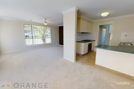 Property photo of 28 McCarron Place Orange NSW 2800