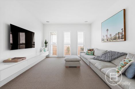Property photo of 10 Oxford Road Sorrento VIC 3943