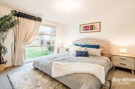 Property photo of 20 Copernicus Circuit Cranbourne West VIC 3977