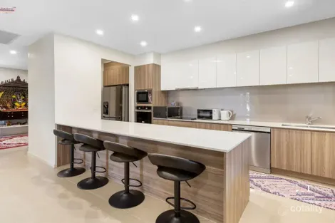 Property photo of 4 Laurel Drive Helensvale QLD 4212