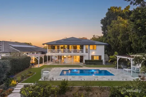 30 RIVER COVE PL, HELENSVALE, QLD 4212