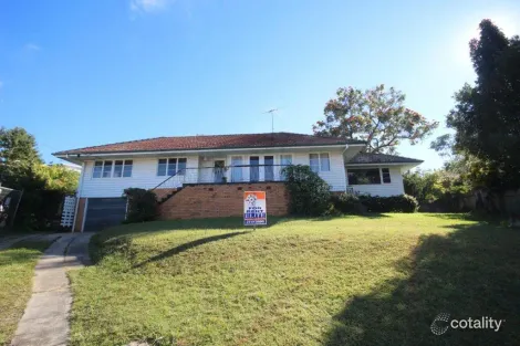 11 Mavis St, St Lucia, QLD 4067