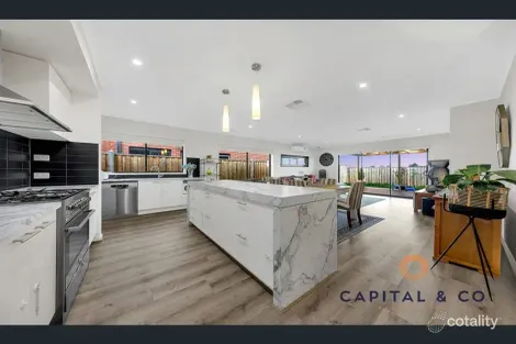 Property photo of 5 Dight Way Mickleham VIC 3064