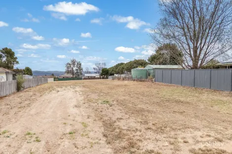 144 Petre St, Tenterfield, NSW 2372