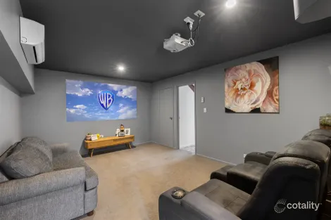 Property photo of 21 Gardenvale Street Holland Park West QLD 4121