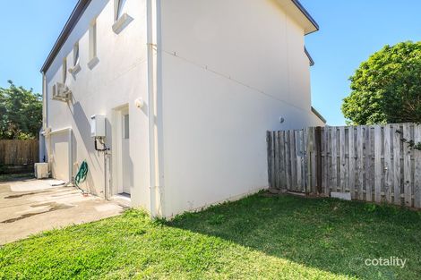Property photo of 1/27 Government Road Labrador QLD 4215
