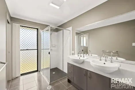 Property photo of 2 Maidenhair Drive Narangba QLD 4504