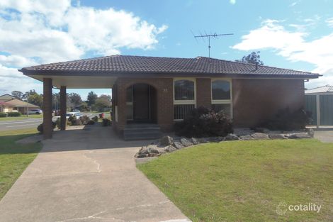 21 Charlton Pl, St Clair, NSW 2759