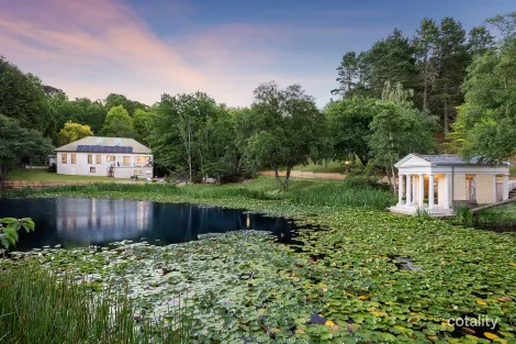 94 Tableland Rd, Wentworth Falls, NSW 2782