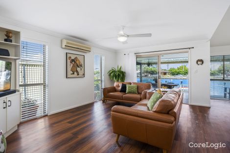 Property photo of 1/16 Vaggelas Crescent Biggera Waters QLD 4216