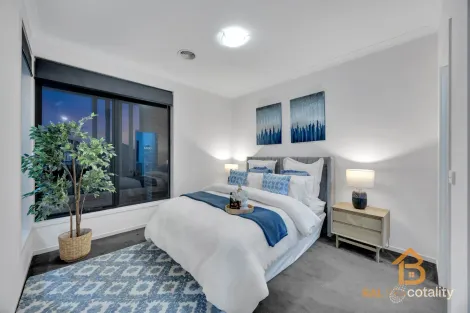 Property photo of 14 Legrange Crescent Fraser Rise VIC 3336