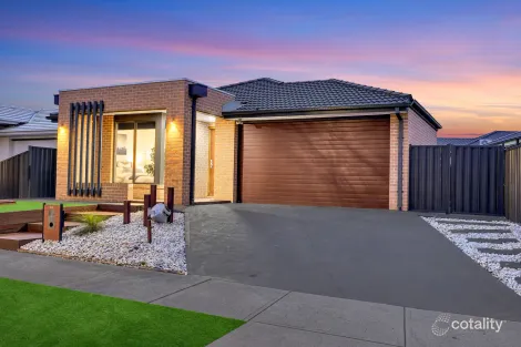Property photo of 14 Legrange Crescent Fraser Rise VIC 3336