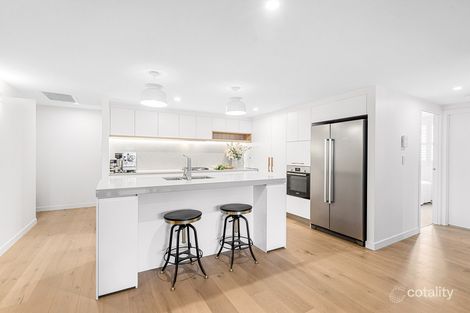 Property photo of 12/10 Bay Terrace Wynnum QLD 4178