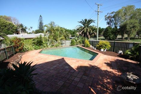 Property photo of 23 Bimbadeen Avenue Banora Point NSW 2486