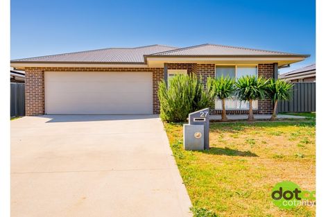 27 Hindmarsh Esp, Dubbo, NSW 2830