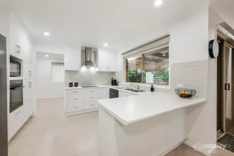 Property photo of 8 Carmen Court Avoca QLD 4670