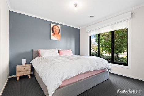 Property photo of 5 Alice Mary Road Cranbourne West VIC 3977