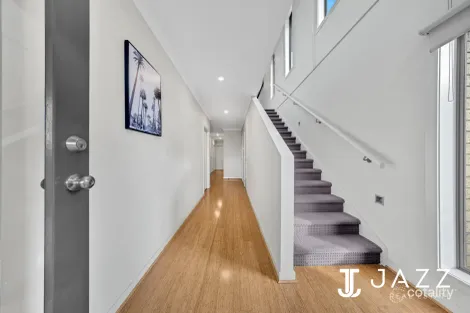 Property photo of 5 Redcape Lane Point Cook VIC 3030