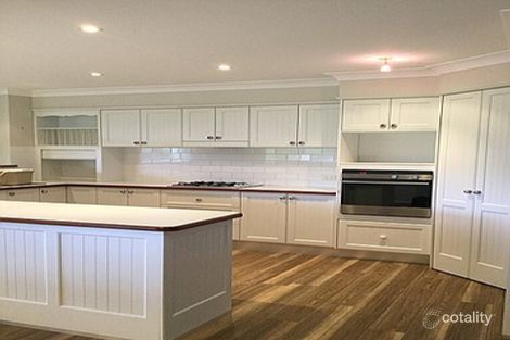 Property photo of 102 Abercrombie Drive Abercrombie NSW 2795