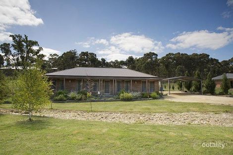 19 Lawson Pde, Castlemaine, VIC 3450