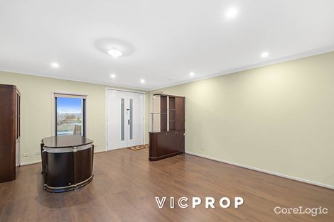Property photo of 22 Waterhaven Boulevard Point Cook VIC 3030
