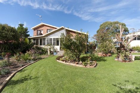 38 Lake St, Tuross Head, NSW 2537