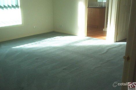 Property photo of 5 Diamond Drive Werribee VIC 3030