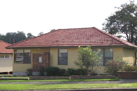 18 Claremont Ave, Adamstown Heights, NSW 2289