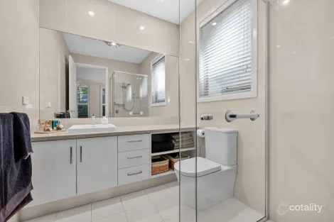 Property photo of 1/4 Kunzea Court Mount Waverley VIC 3149