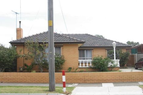 31 Stradbroke Dr, St Albans, VIC 3021