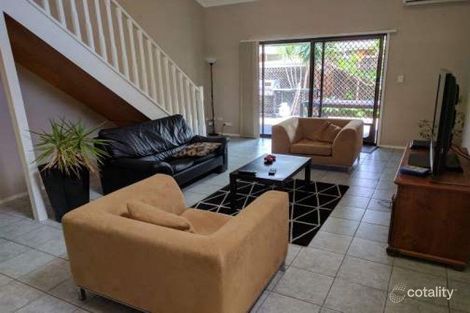 Property photo of 2/140 Oxley Drive Paradise Point QLD 4216