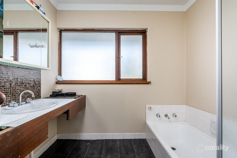 Property photo of 28 Batavia Place Kallaroo WA 6025