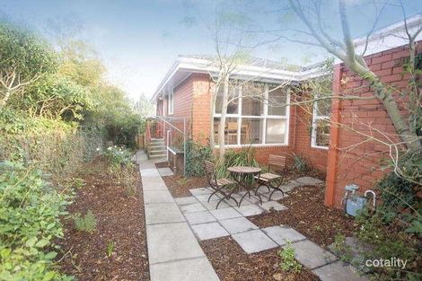Property photo of 2/22 Magnolia Road Ivanhoe VIC 3079