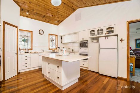 Property photo of 10 James Close Sunbury VIC 3429