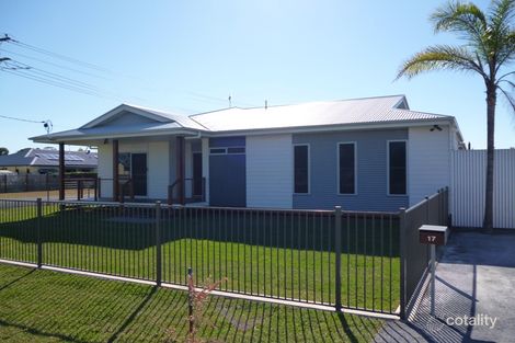 17 Pier St, Urangan, QLD 4655